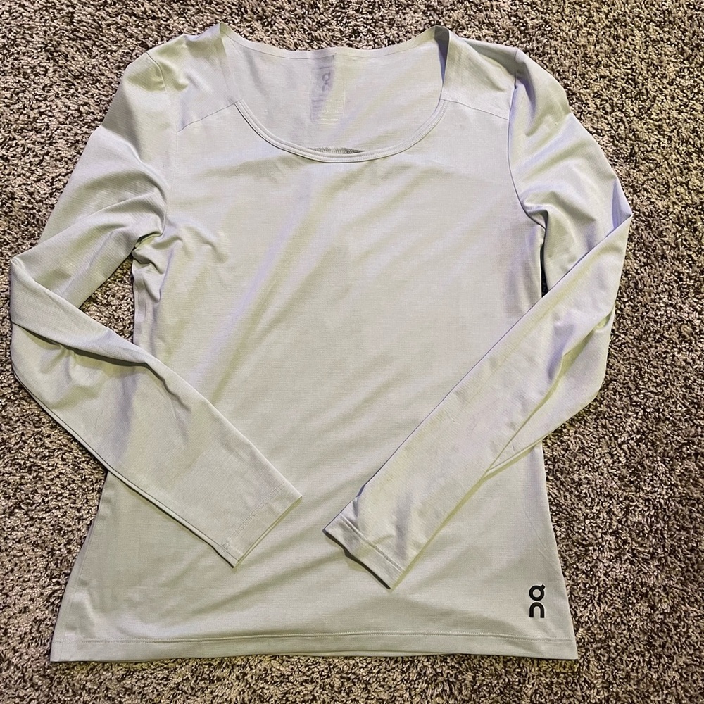 Women's Light Gray Long Sleeve Top
